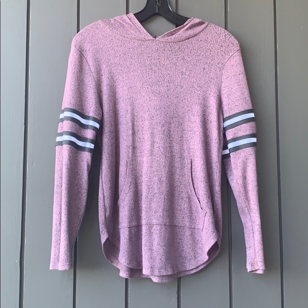 Long purple t shirt with pocket and hoodie